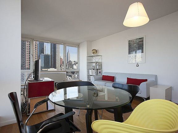 4th image of 635 W 42nd St APT 10F
