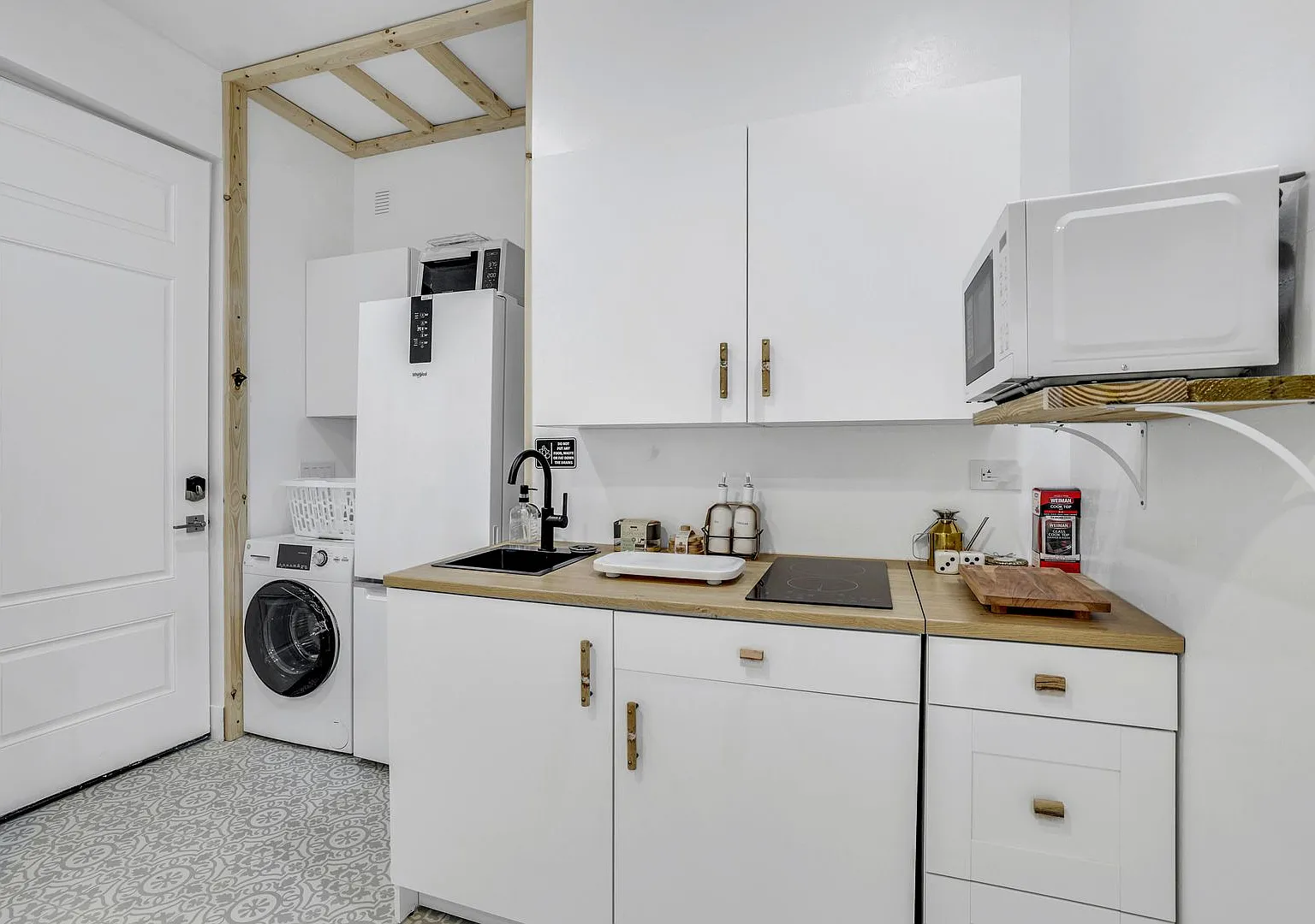 Studio, 500 sqft, $1,850 — Photo 4