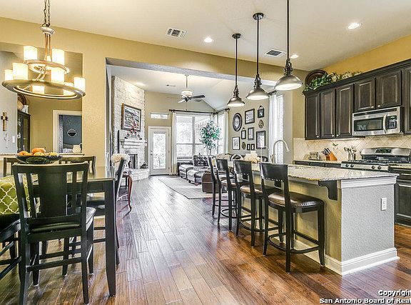3rd image of 15542 Bayakoa Ct