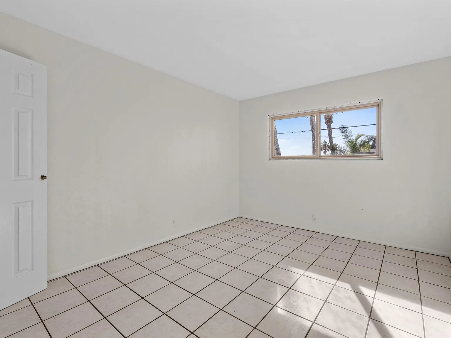 151 South Myers Street — Photo 1