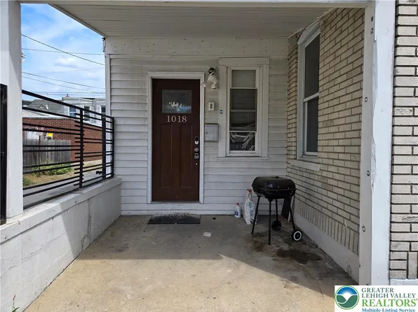 1018 Zieglers Ct, Allentown, PA 18102