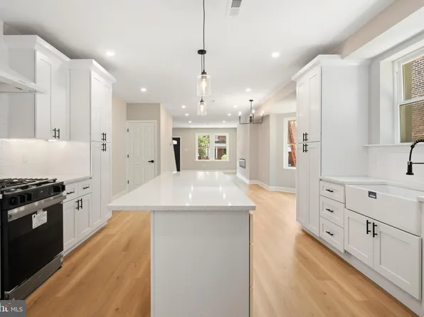 3507 New Queen St, Philadelphia, PA 19129