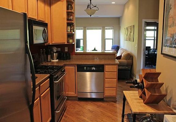 4th image of 4925 N Glenwood Ave APT 2C