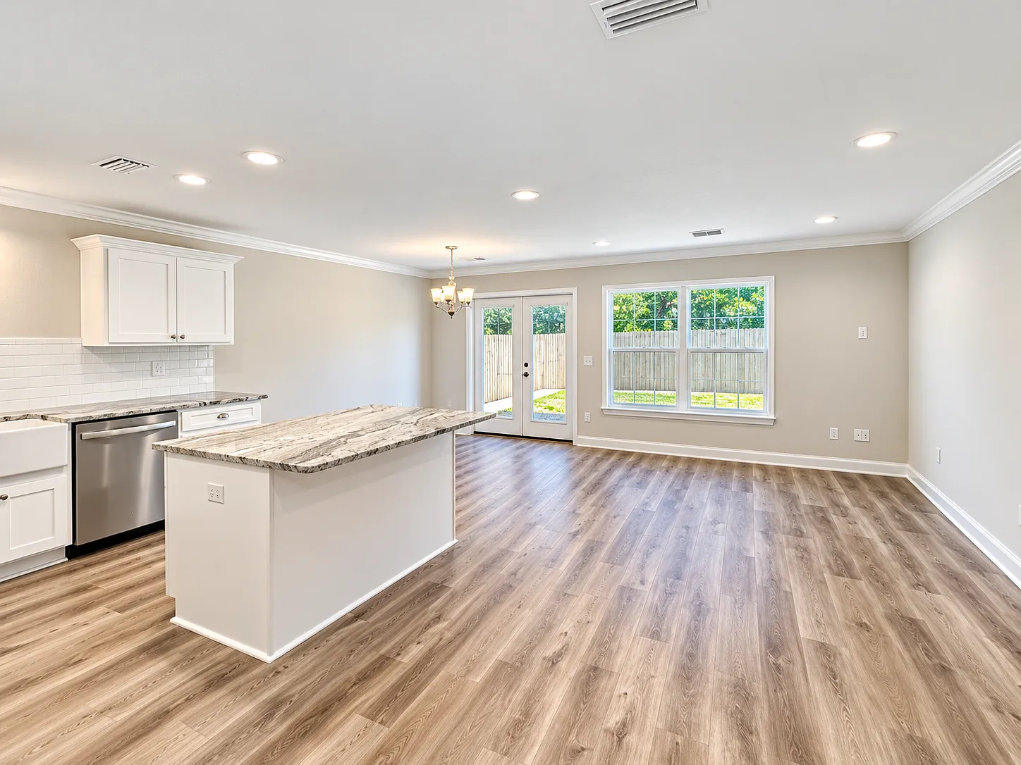 3 bed, 2.5 bath, 1414 sqft, $2,095 — Photo 3