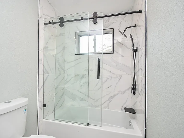 5850 Duxbury St — Photo 24