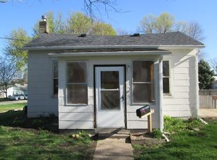 124 W 10th St, Tipton, IA 52772
