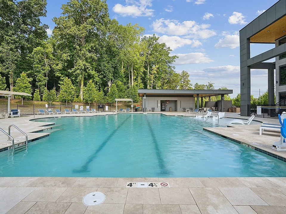 Blu South Swimming Pool
