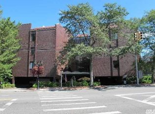 123 Middle Neck Rd APT 209, Great Neck, NY 11021