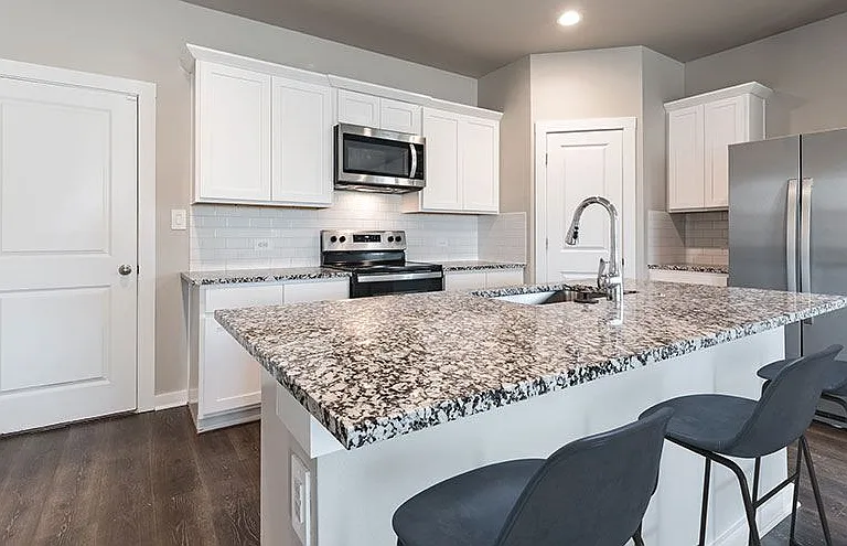 Patterson Pointe — Photo 8