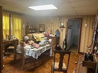 5th image of 439 N Chatham St