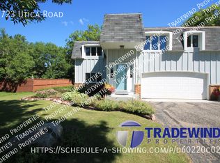 9723 Utica Rd, Bloomington, MN 55437