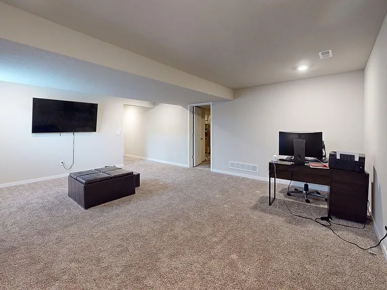 3030 NW Westwood St — Photo 8