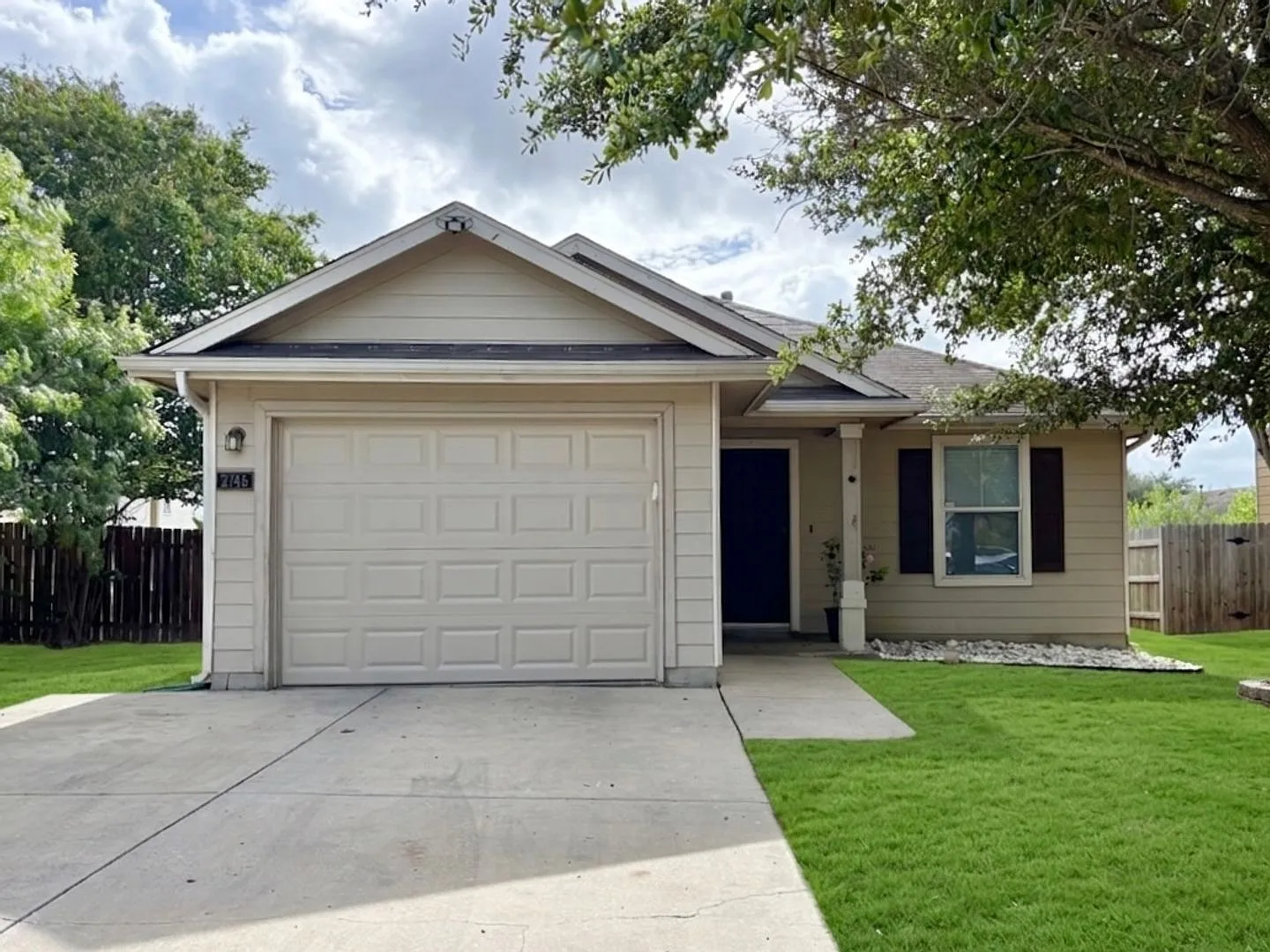 Beautiful 1-Story Home in Horizon Pointe community — Photo 1