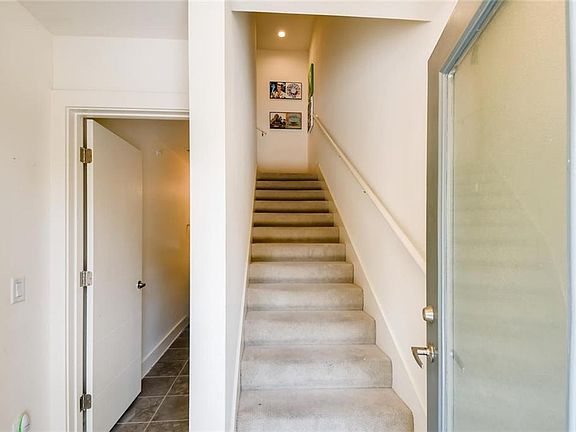 4th image of 604 N Bluff Dr Unit 120