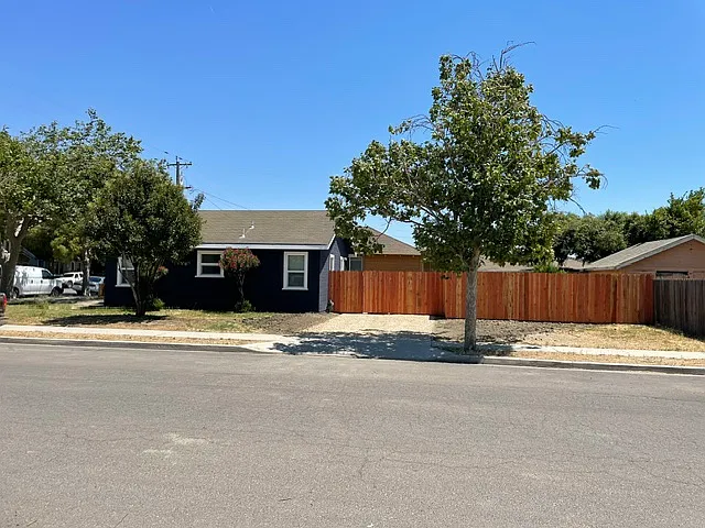429 N Vanderhurst Ave — Photo 3