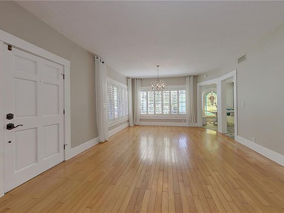 3rd image of 1029 Charles St