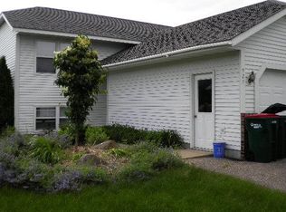 927 N Winter St, River Falls, WI 54022