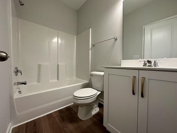 2nd bathroom