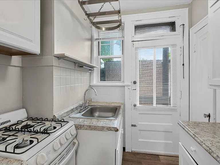 1949 Alfred Ave #3N — Photo 1