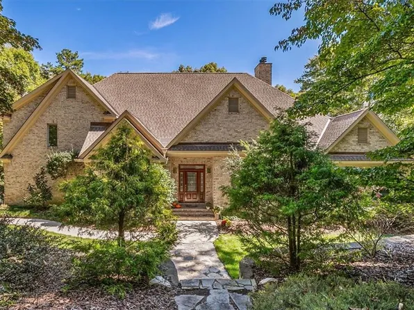 7112 Horseman Ct, Summerfield, NC 27358