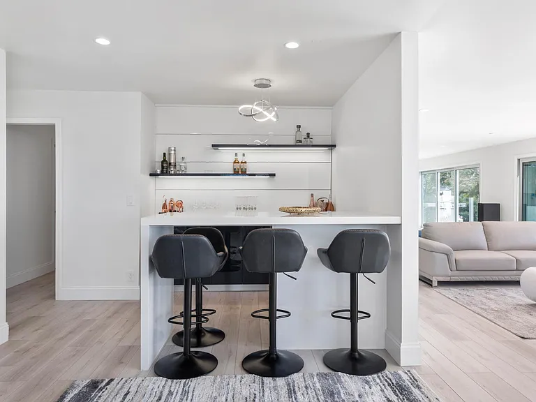 763 El Granada Blvd — Photo 7