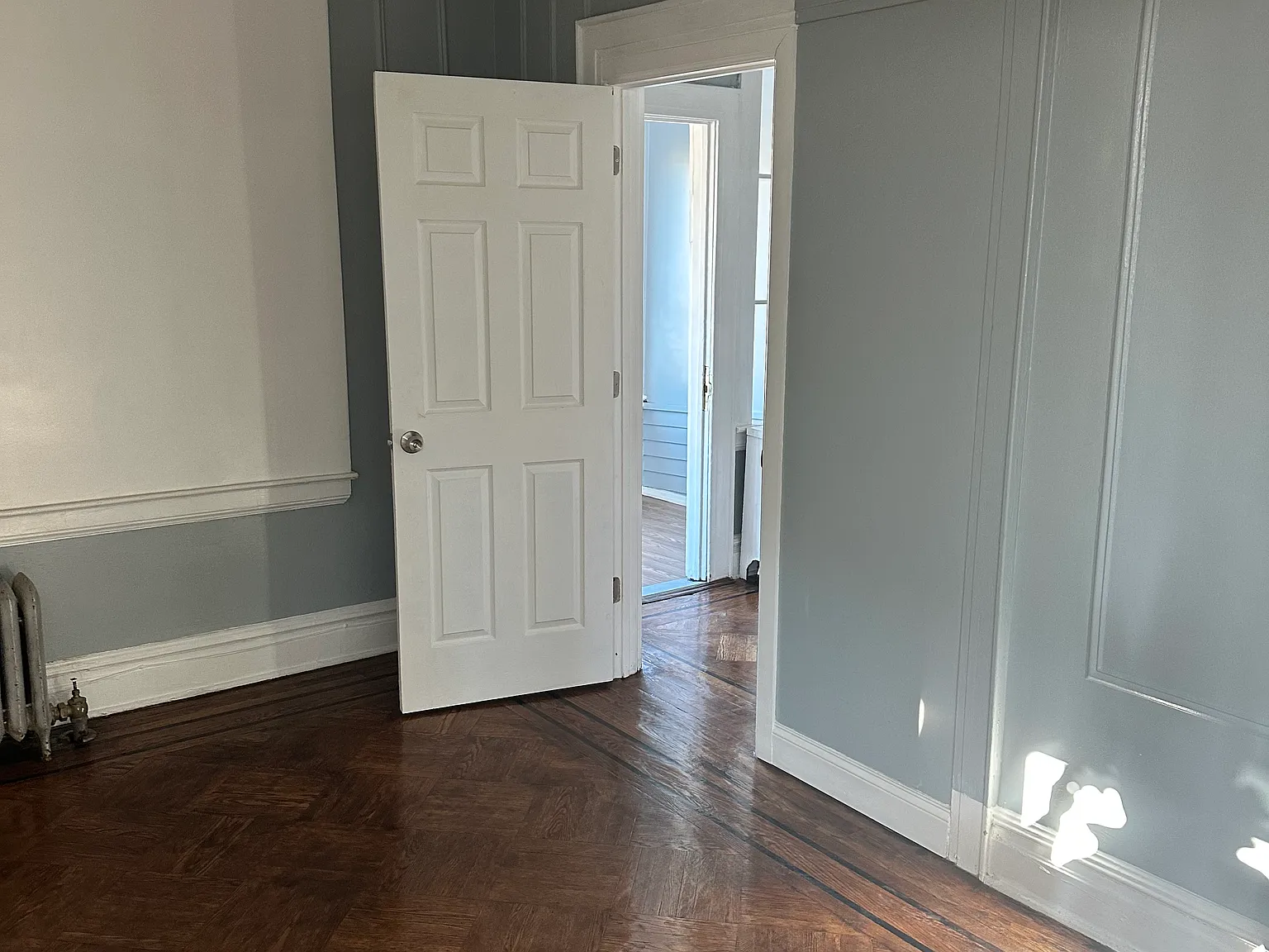 3 bed, 1300 sqft, $2,900 — Photo 3