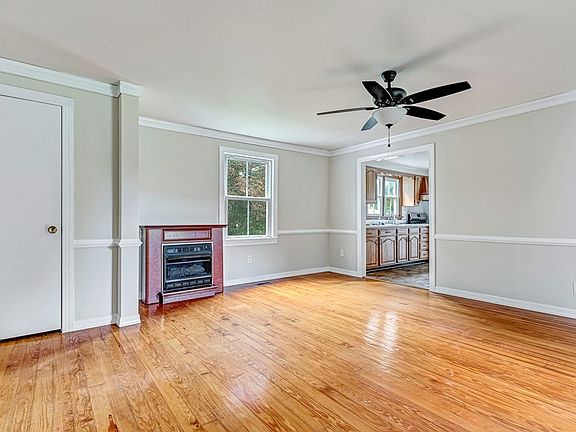 5th image of 2476 Calvary Church Rd