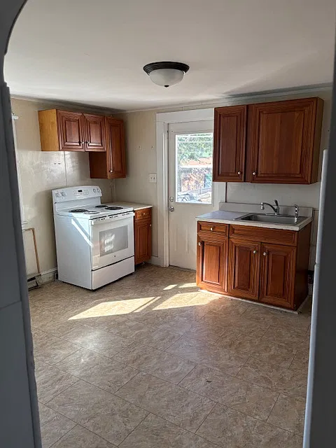 2 bed, $1,000 — Photo 3