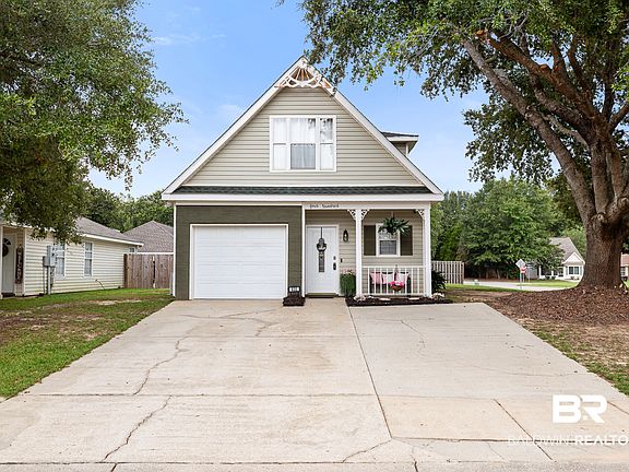 2nd image of 400 Belle Chase Ct S