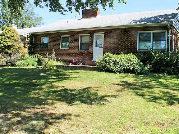 4th image of 6611 Kenwood Ave