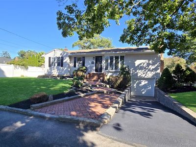 39 Anna Street, Bay Shore, NY, 11706