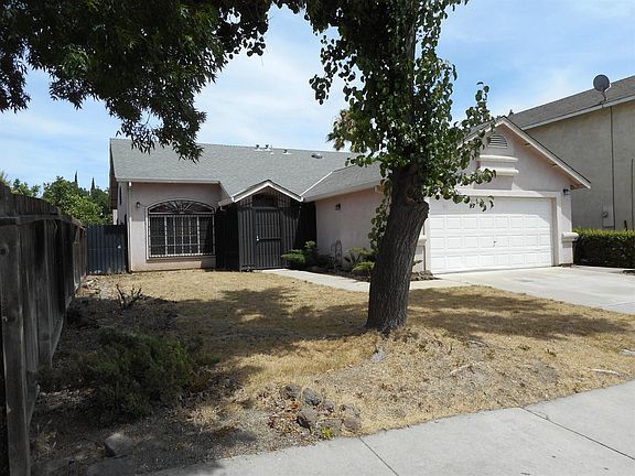 3rd image of 2328 S Fresno Ave