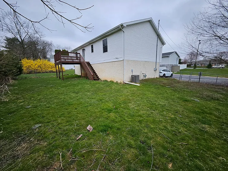 2105 Circleville Rd — Photo 27