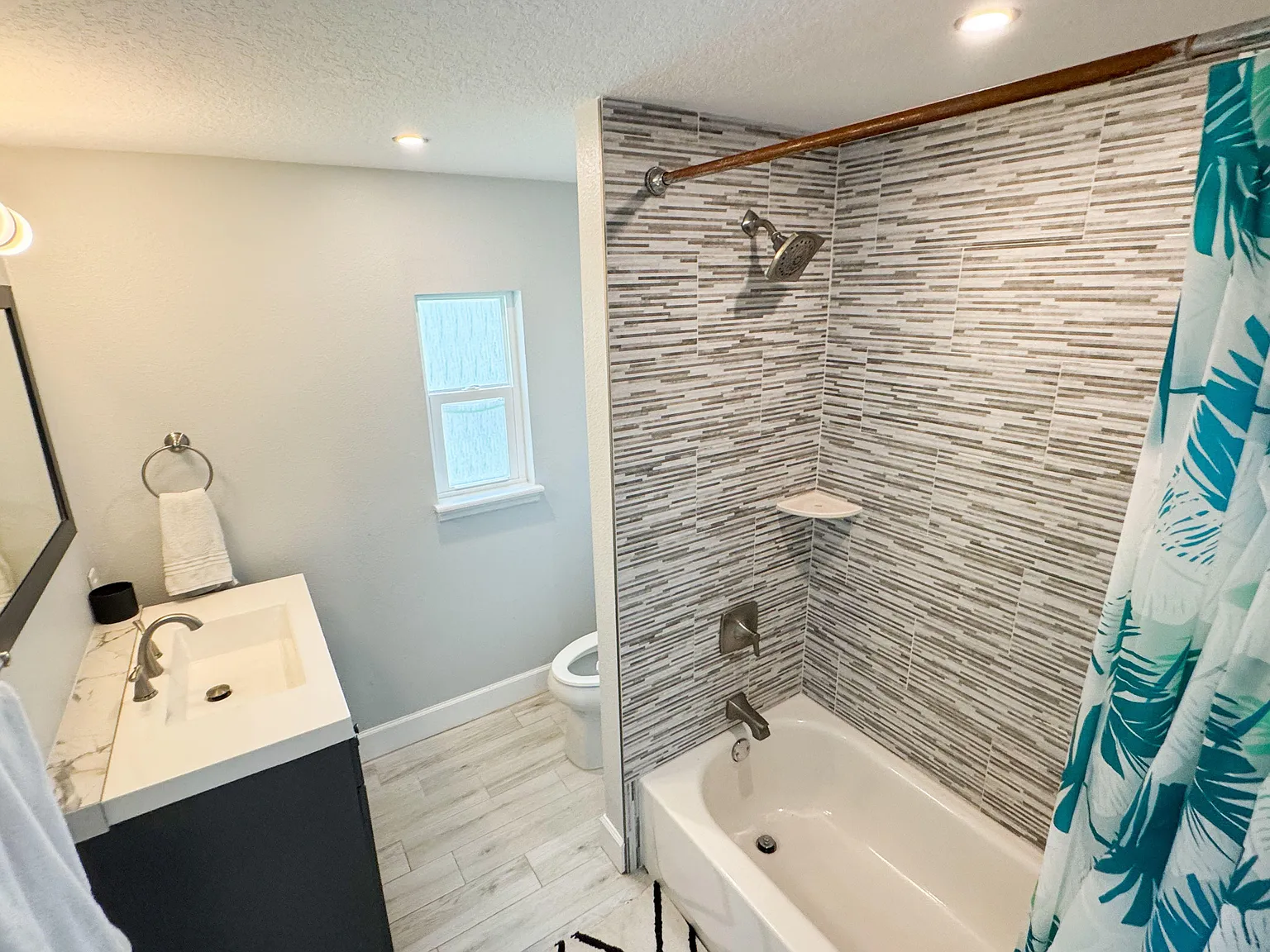 4 bed, 3.0 bath, 2000 sqft, $905 — Photo 2