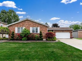 8409 Ziblut Ct, Niagara Falls, NY 14304