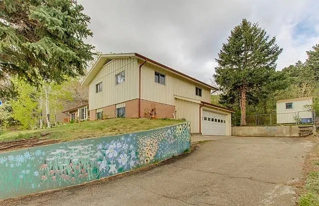 2070 Foothills Rd — Photo 2