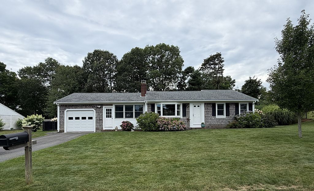 15 Buckwood Dr - Property Image