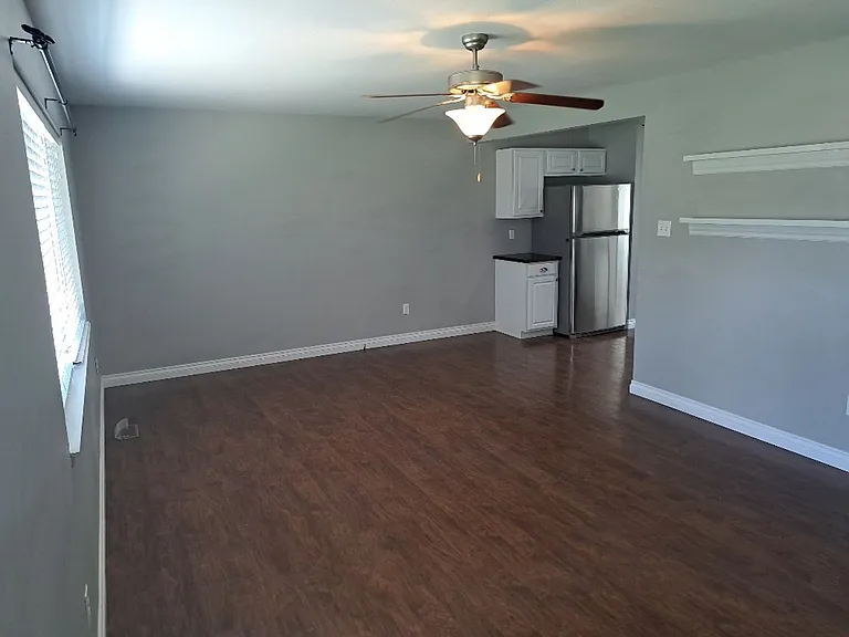 2859 Hill Ave — Photo 3