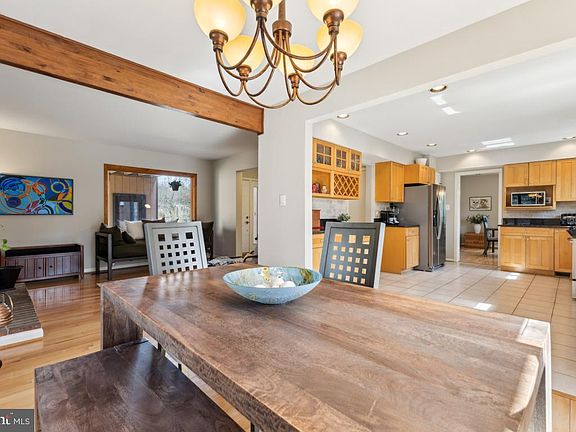 5th image of 2700 Berryland Dr