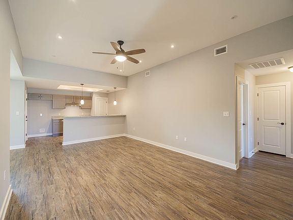 4th image of 23242 Tangerine Ave #V3euch