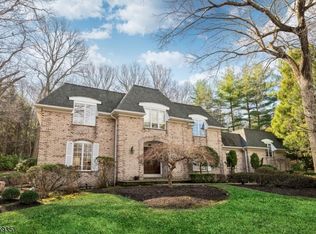 14 Adams Dr, Cresskill, NJ 07626