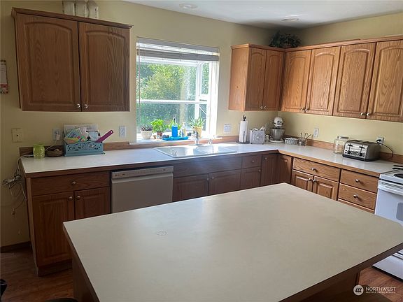 2nd image of 21610 65th Avenue Ct E