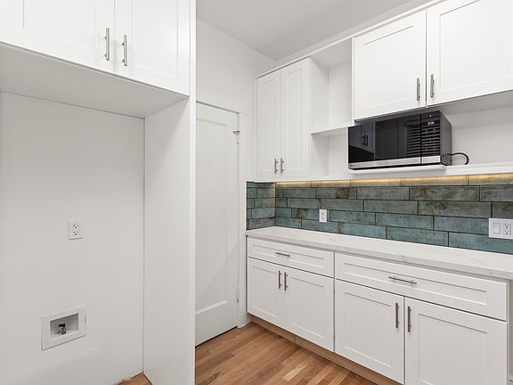 4th image of 3300 Laguna St APT 1