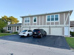 1045 Hampton Hbr, Schaumburg, IL 60193