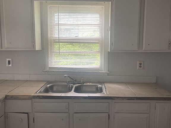 5th image of 1531 Fleming Street Ext