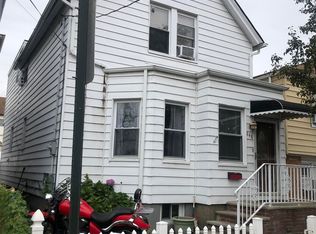 848 7th St, Secaucus, NJ 07094