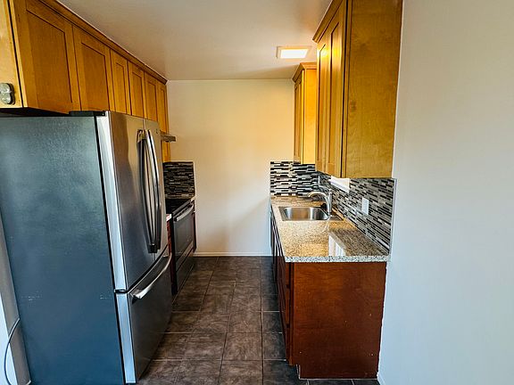 5th image of 517 Vera Ave APT 6