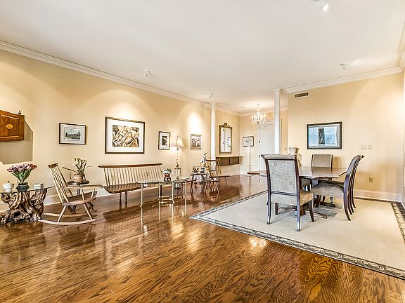 5th image of 232 Lake Marina Ave APT 12B