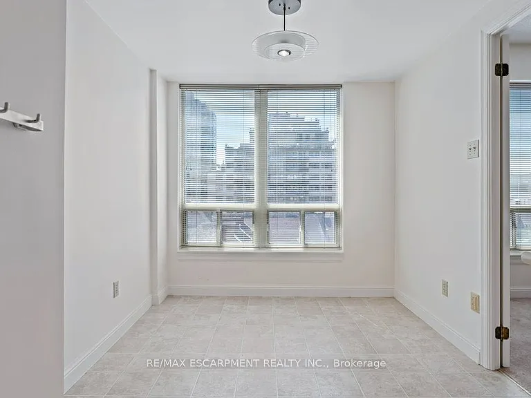 430 Pearl St #410 — Photo 13