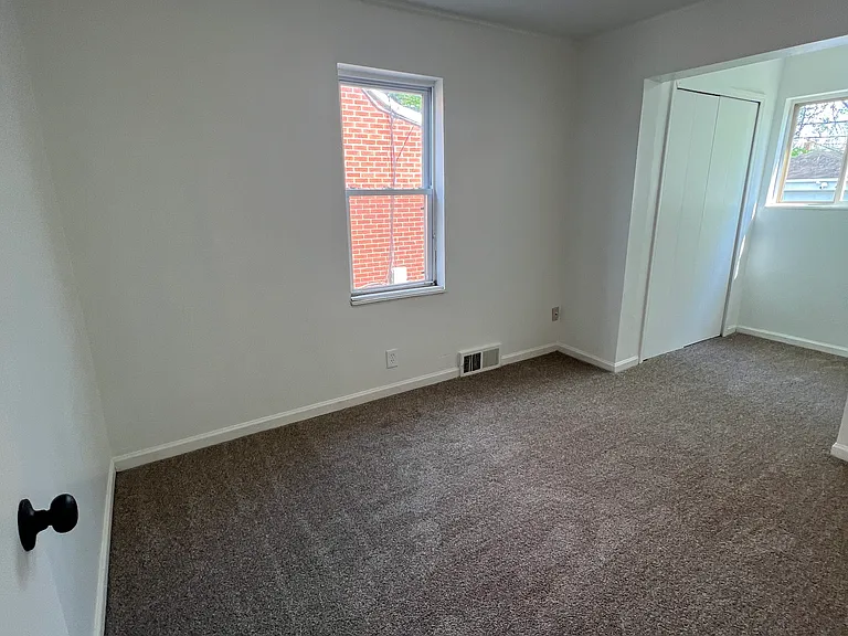 7560 Prospect Ave — Photo 6